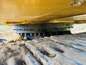 2016น้ําหนักในการดำเนินงาน20ตันสำหรับเครื่องขุด320D2มือสองส่วนประกอบเครื่องยนต์ตีนตะขาบแกนตีนตะขาบ1.0mÂ ³ - Product Image 3