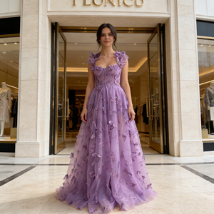 فستان سهرة أنيق بلون الليلك طويل بدون أكمام مع ظهر مفتوح وتطريز دانتيل وفراشات ثلاثية الأبعاد - Product Image 3