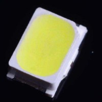 Haut rendement 1.9-2.3V 2V 565-575nm 20mA 30mA 3020 Diode LED SMD vert jaune pour lumières