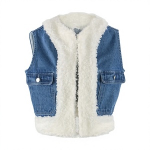 Chaleco de Mezclilla Casual Premium para Mujer, Prenda Exterior Moderna sin Mangas Diseñada para Usar en Capas y Colecciones de Moda de Temporada - Product Image 1