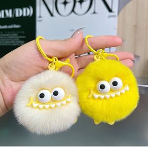 <span class=keywords><strong>Porte</strong></span>-clés <span class=keywords><strong>pompon</strong></span> en fausse fourrure de lapin moelleuse avec boule de suie noire, style Ins, pour voiture, sac ou sac à dos - Product Image 3