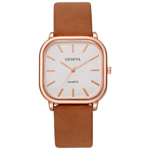 2025 nuevo reloj de estudiante reloj de cuarzo simple y elegante de estilo coreano para hombres y mujeres - Product Image 3