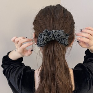 Cravate pour cheveux gros intestin en <span class=keywords><strong>daim</strong></span> imprimé léopard, cravate pour cheveux tête boule féminine, cravate pour cheveux corde tête queue <span class=keywords><strong>de</strong></span> cheval polyvalente - Product Image 3