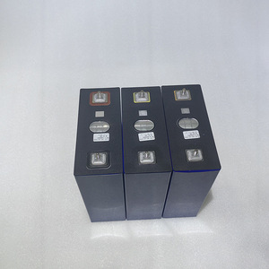 Аккумуляторная ячейка Hithium LiFePO4 призматическая 3.2В 280Ач 300Ач, 6000 циклов, глубокого разряда, для систем накопления солнечной энергии (ESS) - Product Image 2