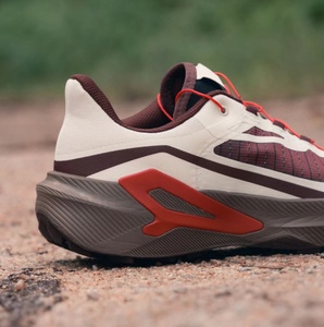 Chaussures de course sur sentier unisexes à blocs de couleur en mesh, semelle extérieure en caoutchouc antidérapante, lacets, chaussures de sport pour la randonnée en montagne et le trekking en plein air - Product Image 3