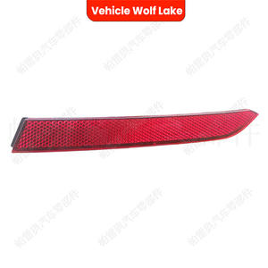 Feu arrière de pare-chocs Vehicle Wolf Lake pour Volkswagen Passat B8 2015-2017, côté gauche et droit, clignotant ABS, feu stop - Product Image 2