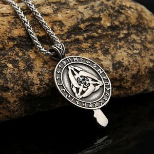 Collar de Acero Inoxidable de Moda Transfronteriza con Colgante de Cuervo Celta, de Acero de Titanio, Tendencia Versátil para Hombres, Mujeres y Niños - Product Image 3