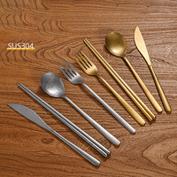 Cuillères, fourchettes et baguettes vintage en acier inoxydable, style industriel, cuillères et fourchettes rétro, baguettes carrées antiques pour restaurant
