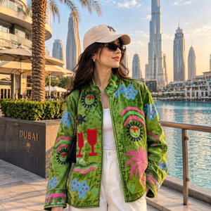 Chaqueta Boho Verde Llamativa con Arte Folclórico Colorido, Estilo Étnico Floral Suzani Hecho a Mano, Abrigo Distintivo para Festivales, Regalo para Ella - Product Image 1