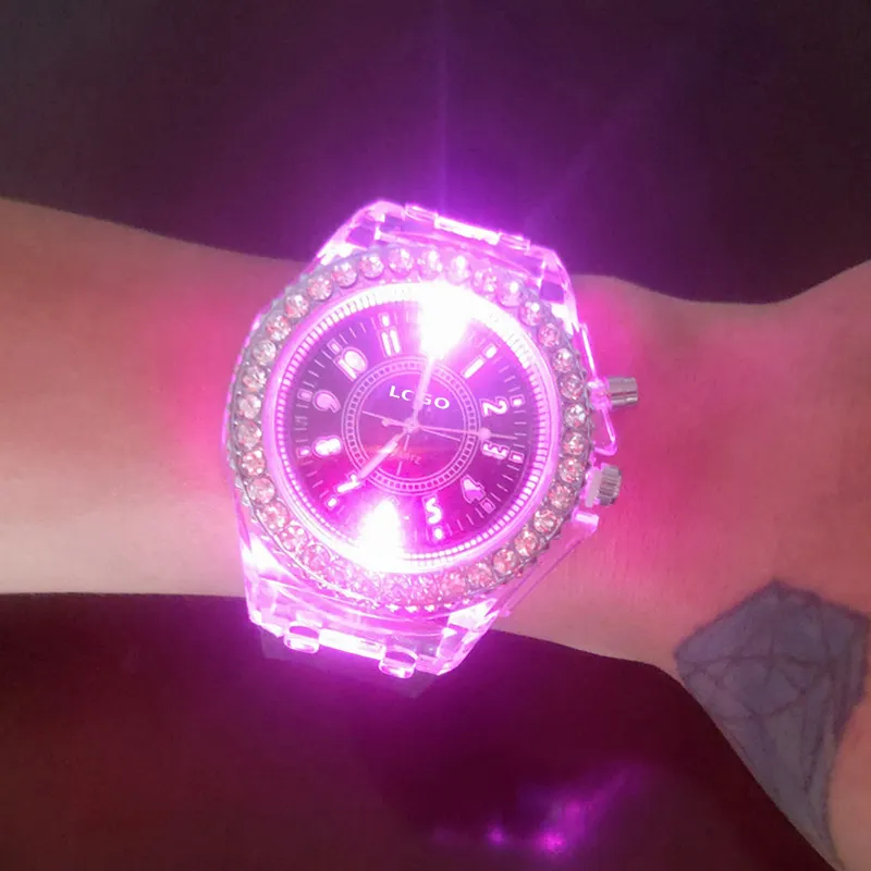 นาฬิกาข้อมือแฟชั่นมีไฟ LED,นาฬิกาควอตซ์ Relogio Feminino Relojes ซิลิโคนสำหรับผู้หญิงและผู้ชาย