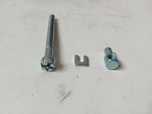 Gran oferta de piezas de motosierra UM, tornillo de ajuste, tornillo de ajuste de tensión de motosierra, tornillo tensional de motosierra 5200 - Product Image 3