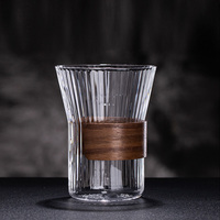 Tasse à café à rayures verticales faite à la main de style japonais avec anneau en bambou Tasse à thé en verre avec design en bois anti-brûlure