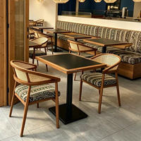 Ensemble de mobilier de restaurant moderne de luxe léger, canapé banquette, table et chaises de café pour restaurants et bars
