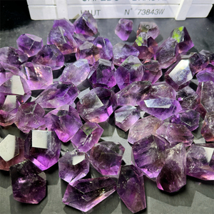 Venta al por mayor Cristales Piedras Cristal de alta calidad Artesanía Amatista natural Forma libre para regalos - Product Image 3