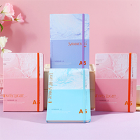 Cuaderno de Tapa Dura Depai A5-6000 con Cierre de Banda Elástica, 100 Hojas, Papel Rayado de 80 g/m², Diseños de Portada Surtidos, para Estudiantes y Oficina