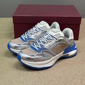 Calzado Deportivo de Moda con Suela Gruesa para Hombre y Mujer, para Uso Casual, con Función Antideslizante, Diseñado por Diseñadores - Product Image 1