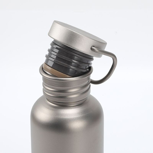 Nuovo Design che vende bene in tutto il mondo bottiglia di titanio puro senza inquinamento <span class=keywords><strong>salute</strong></span> nessun rivestimento isolato bottiglie d'<span class=keywords><strong>acqua</strong></span> - Product Image 2