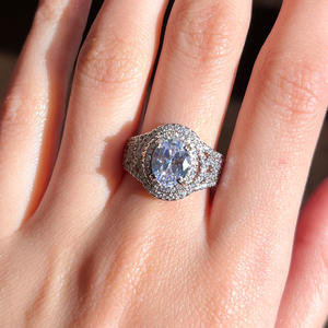 Anello di fidanzamento di lusso da donna con diamante naturale taglio ovale F1440 - Product Image 4