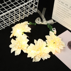 Accessoires de cheveux de fête princesse filles guirlandes de mariée hawaïennes Led couronne de tête de fleur clignotante - Product Image 2