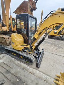 Miniexcavadora Usada Caterpillar 303.5e de 3.5 Toneladas, Original Japonesa, en Excelentes Condiciones, con Motor y Caja de Cambios en Excelente Estado - Product Image 5