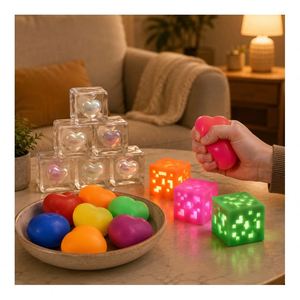 Lot de Fournitures en Gros : Jouet Anti-Stress en TPR Souple en Forme de Cœur Luminescent, Balle Sensorielle à Presser, Cadeau de Fête - Product Image 6