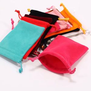Sacs à bijoux imprimables avec logo personnalisé, sacs en soie pour bonbons de mariage, sacs à cosmétiques en velours avec cordon de serrage - Product Image 3