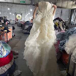 Robes pour femmes, robes <span class=keywords><strong>de</strong></span> <span class=keywords><strong>mariée</strong></span> blanches <span class=keywords><strong>d</strong></span>'<span class=keywords><strong>occasion</strong></span>, robes <span class=keywords><strong>de</strong></span> seconde main pour femmes, vêtements usagés en balles - Product Image 5