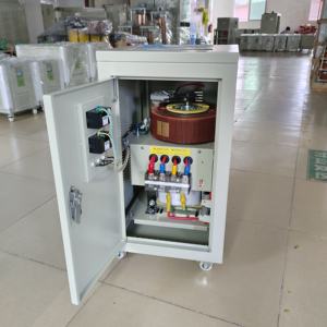 Stabilizzatore di Tensione Monofase ad Alta Precisione 220V AC TND-30KVA20KVA15KVA10KVA Regolatore Automatico di Tensione da 20000 Watt - Product Image 3