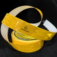 Ruban Réfléchissant Certifié EMARK 2 Pouces x 150 Pieds, Ruban de Conspécité, Rouleau de Radium, Autocollant Réfléchissant Luminescent pour Camions