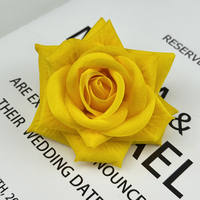 NINI Fabrik Großhandel Hochwertige Künstliche Samt-Rosen Blumenköpfe Rot Weiß Maßgefertigte Realistische Rosen Dekorative Blumen