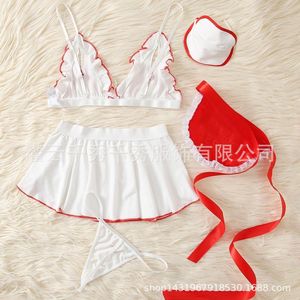 Lencería sexy de exportación europea y americana, conjunto rojo de tres piezas con encaje, estilo uniforme de sirvienta. - Product Image 4