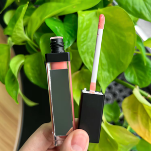 Bán buôn số lượng lớn Nhà cung cấp màu hồng LED ánh sáng <span class=keywords><strong>Lipgloss</strong></span> với gương và LED ánh sáng sang trọng biểu tượng tùy chỉnh vẻ đẹp mỹ phẩm trang điểm sản phẩm - Product Image 5