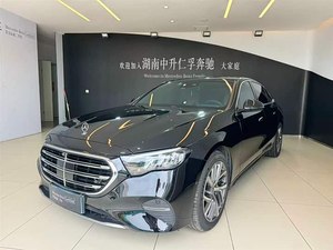 Modèle 2025 <span class=keywords><strong>Mercedes</strong></span>-Benz <span class=keywords><strong>E300</strong></span> L Luxe, Essence + Hybride Léger 48V, Couleur Noire, Voiture d'Occasion en Stock - Product Image 2