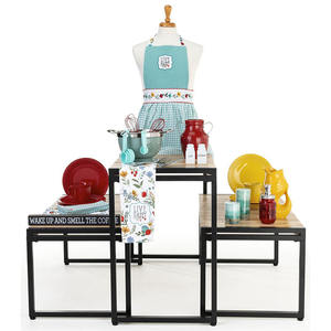 Mesa de exhibición de ropa de Color/Logotipo personalizable con recubrimiento de polvo Rectangular de nido de 3 niveles de madera y Metal para tiendas de ropa - Product Image 1