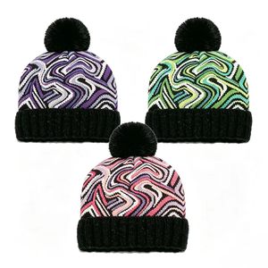 Chapeau de golf tricoté Fair Isle avec petit pompon, bonnet chaud pour l'extérieur - Product Image 5