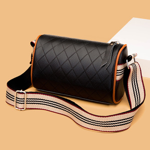 Sac à bandoulière matelassé en cuir véritable pour femme, collection 2025, avec large sangle, tendance et mode, en liquidation de marchandises diverses - Product Image 2