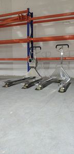 Weliftrich personnalisé 2 tonnes 2,5 tonnes transpalette électrique en aluminium avec longueur de fourche de 1220mm et largeur de fourche de 685mm transpalette manuel - Product Image 6