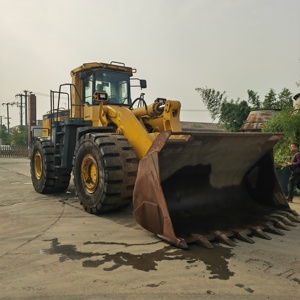 Chargeuse sur pneus Komatsu WA600-3 d'origine japonaise, pour travaux miniers intensifs, faible nombre d'heures de fonctionnement, en stock, prête à l'exportation - Product Image 2