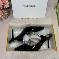 Escarpins à bout pointu et bride arrière en cuir verni avec cristaux pour femme – Noir, Nude, Blanc – Talons de 6 cm et 8 cm – Idéals pour les événements élégants