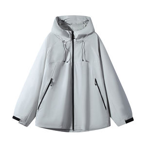 Veste personnalisée avec logo pour homme, idéale pour le printemps et l'automne, grande taille, à capuche, coupe-vent et imperméable, pour les activités de plein air et la montagne. - Product Image 6