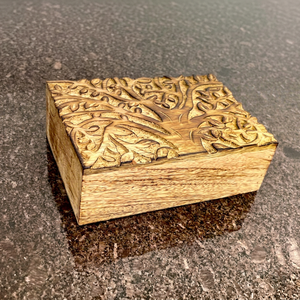 Caja de madera maciza hecha a mano con diseño grabado moderno, decoración de mesa, artesanía, juego de regalo rectangular de madera. - Product Image 1
