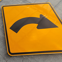 Panneau d'avertissement réfléchissant en aluminium pour la sécurité routière Panneau de signalisation solaire personnalisé