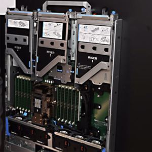 Serveur Rack 2U PowerEdge R7615 en Stock avec EPYC 9454 2.75GHz 32GB H355 8LFF 2TB SAS Garantie 3 Ans - Product Image 1