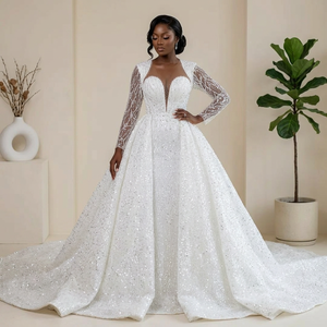 Vestido de Novia con Cuentas de Cristales Brillantes y Cola Desmontable, Modelo Lsbh27 - Product Image 1