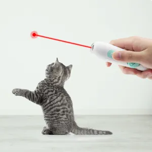 Desain Baru Penggunaan Ganda Tongkat Kucing Dapat Ditarik Pena Laser Memancing Tongkat Mainan Penggoda Kucing dengan Bel Bulu