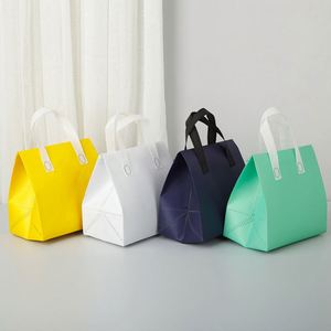 Non-woven Custom Printed Insulated Foldable Portable Bag with Zipper Closure and Aluminum Foil Takeaway Cooler Bags - Product Image 1