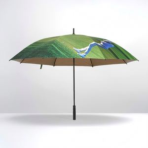 Paraguas Clásico de Alta Calidad con Mango de Madera y Toldo Grande, Paraguas Promocional para Días de Lluvia - Product Image 3