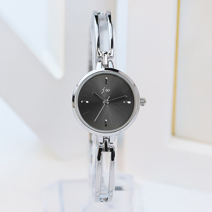 Simple round student watch niche high-end alloy women's watch fashionable quartz bracelet watch - Product Image 6