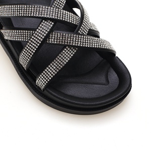 Aanpassen Outdoor Platform Schoenen Vrouwen Pluche Sandalen Met Hak Steentjes Slippers Voor Dames Mulles Sandalen - Product Image 2