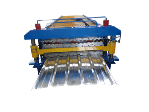 Machine <span class=keywords><strong>de</strong></span> formage à rouleaux pour la fabrication <span class=keywords><strong>de</strong></span> panneaux <span class=keywords><strong>de</strong></span> <span class=keywords><strong>toiture</strong></span> trapézoïdaux à double couche avec tôle ondulée en fer et <span class=keywords><strong>feutre</strong></span> - Product Image 2